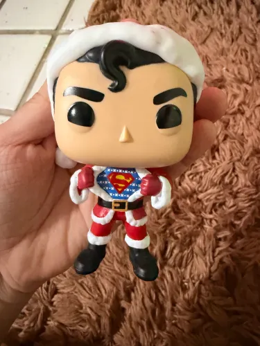 Boneco Funko Pop Superman Edição Especial de Natal