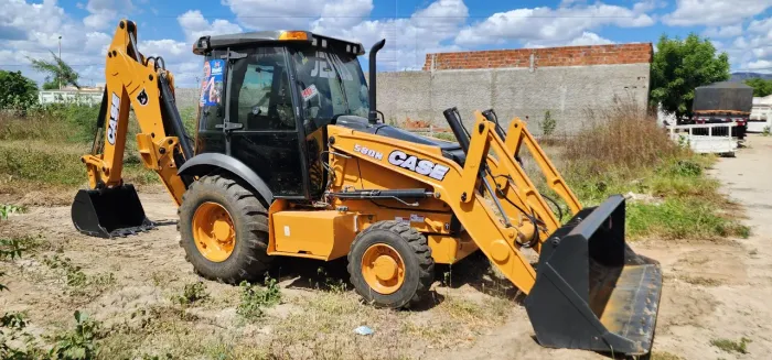 Retroescavadeira Case 580n 2018