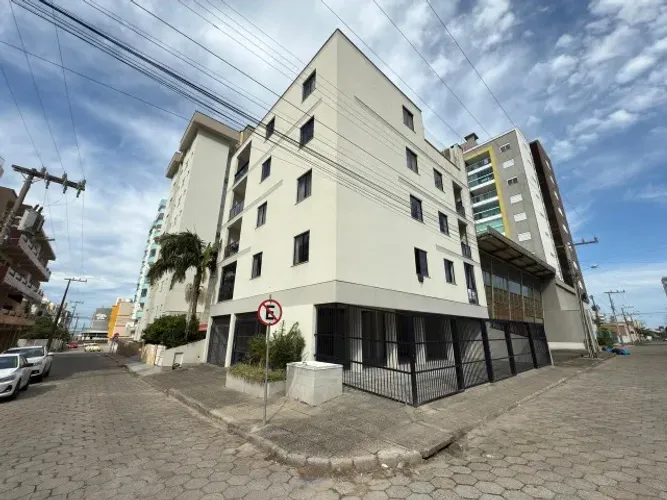 Apartamento em Laguna, Mar Grosso, 2 quartos, 1 vaga.