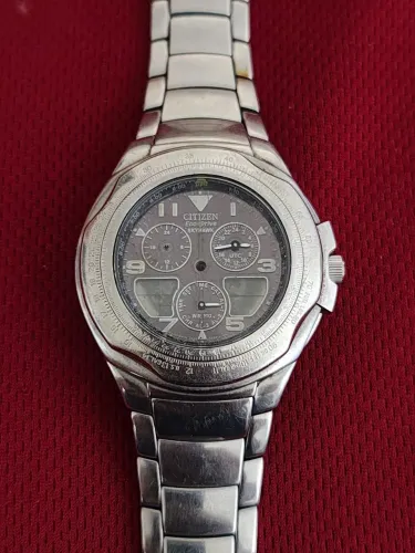 Relógio Citizen Eco Drive C660 Skyhawk