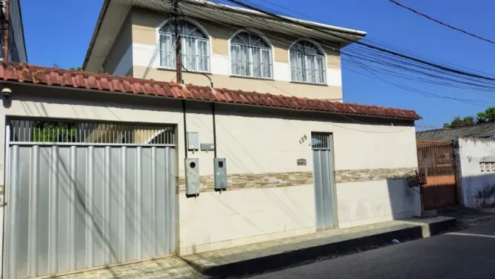 CASA para LOCAÇÃO 5 quartos sendo 4 suítes mobiliada no Lírio do Vale - 8 vaga para CARRO