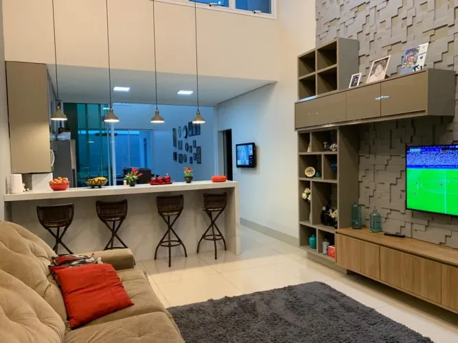 Casa à venda no bairro Minas Gerais em Uberlândia