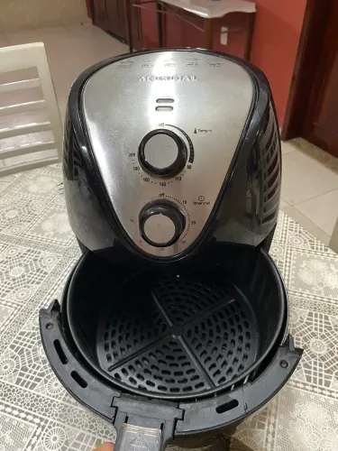 Airfryer Mondial 3,5l (usada dois anos)
