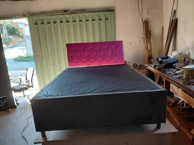 Base para Cama Box Casal com Pés de Madeira Maciça - Nova