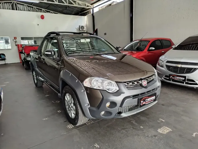 Fiat Strada Adventure 1.8/ 1.8 Locker Flex CE 2013