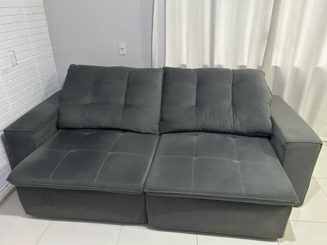 Vende-se sofá retrátil semi-novo