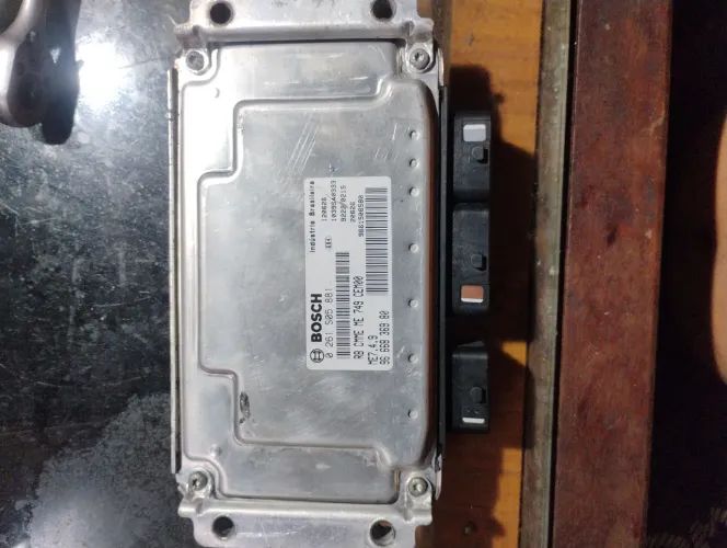 Módulo de injeção/central do Peugeot 207 7.4.9 (881)