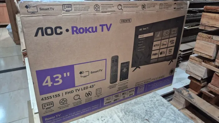 Caixa de tv 43 polegadas, 50.00 reais, entregamos com taxa de entrega.