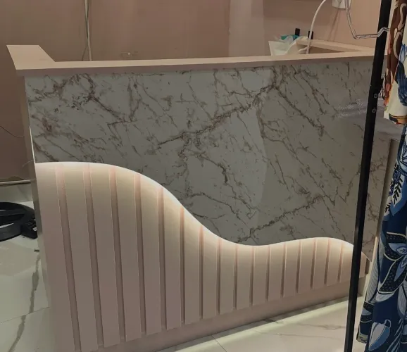 Balcão Atendimento Ripado com Led 120cm