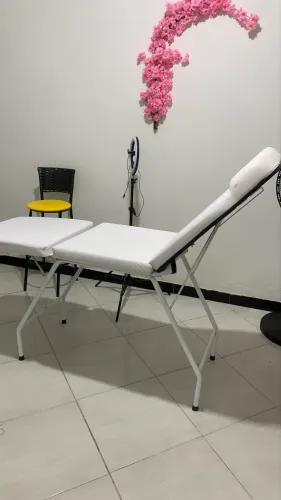 Vende-se maca semi nova.