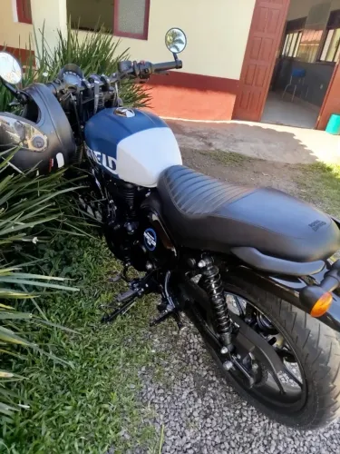 Hunter 350 Royal Enfield muito nova, documenação em dia e pronta para rodar.