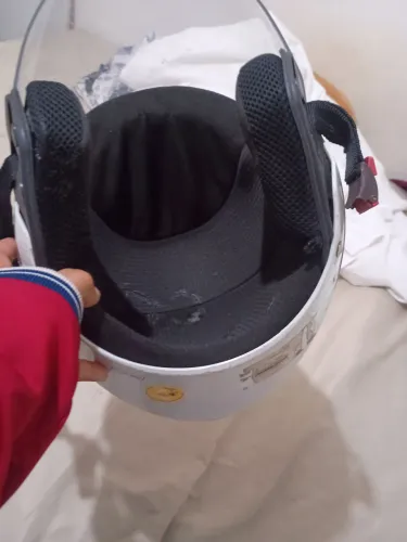 Capacete aberto 