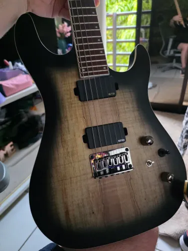 Guitarra Cort KX 300 Captadores EMG 81 e 85