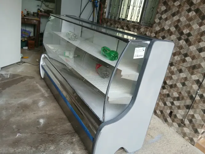 Balcão da marca polar refrigerado de inox de 1,90 m