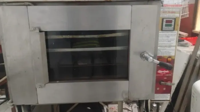 Forno e estufa para pão