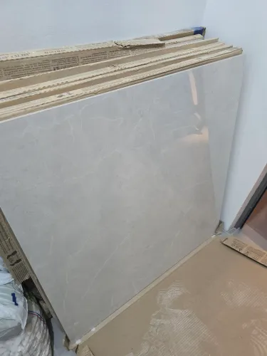 19 Peças de Porcelanato Polido 82cm x 82 cm
