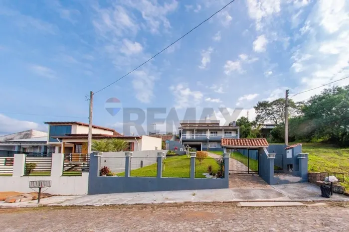 Casa Bairro São João com 4 dormitórios