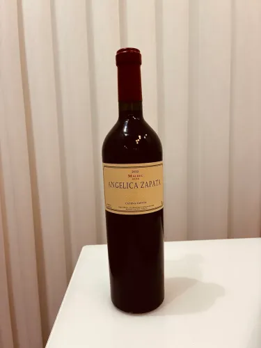 Vinho Angélica Zapata