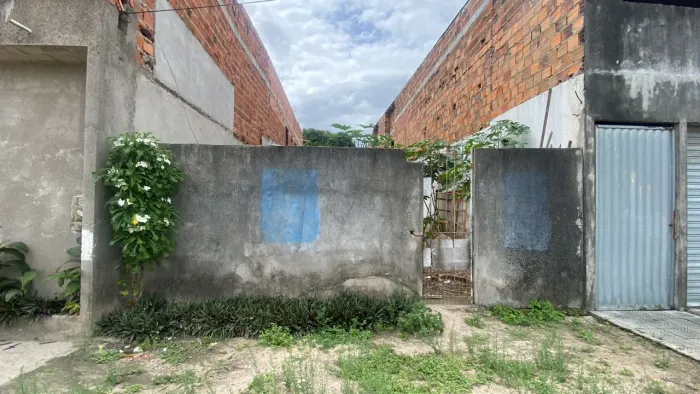 VENDO TERRENO MURADO NO BAIRRO PAPAGAIO 