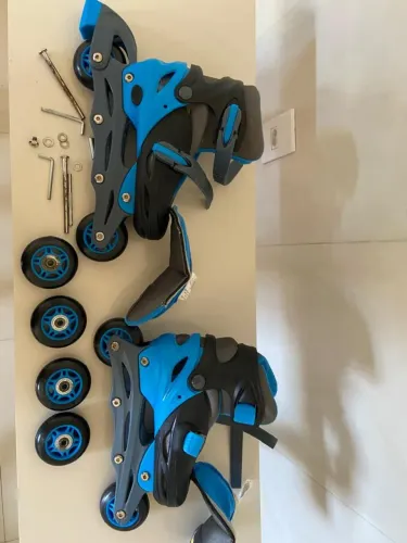 Patins 4 rodas ajustáveis, tamanho 35 a 38