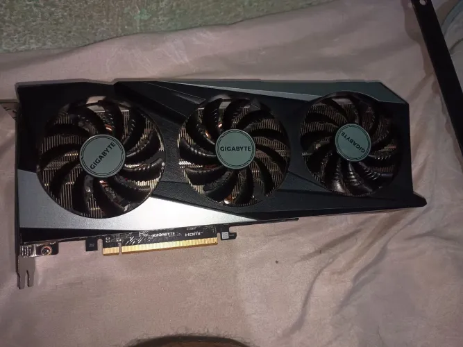 Vendo placa de video Rx 7600