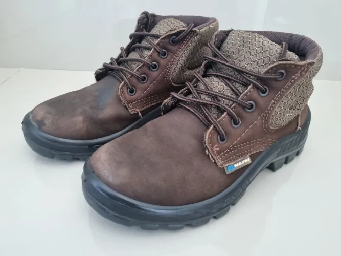 Bota feminina segurança