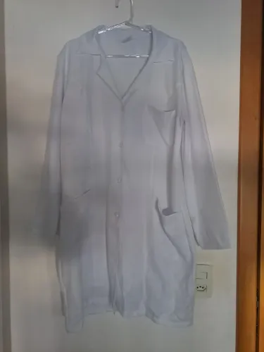 2 Jalecos branco manga longa G