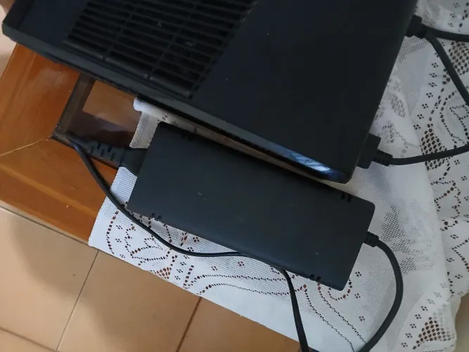VENDE SE XBOX360 DESBLOQUEADO RGH PRA IR EMBORA RAPIDO 550