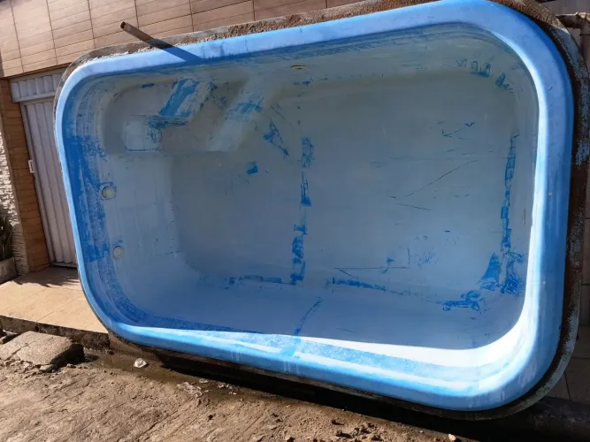 Vendo piscina de fibra o troco.