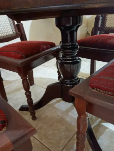 Mesa com 4 cadeiras 1500 mesa sem cadeiras 900 são iguais com 090cm de diametro