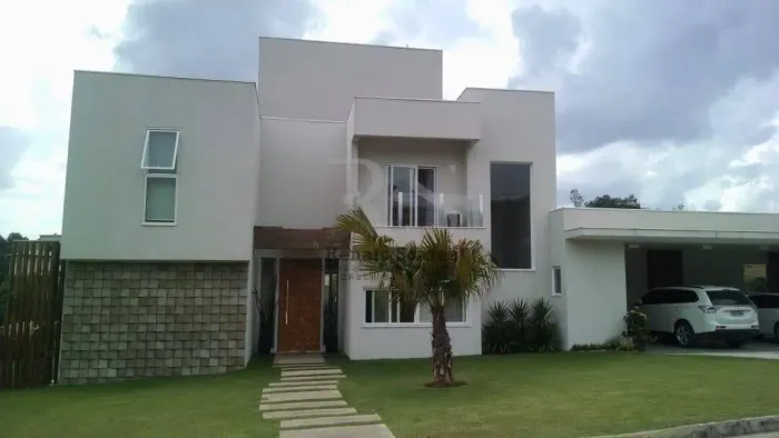 SOBRADO COM VISTA PERMANENTE PARA A MATA LOCALIZADO NO CONDOMÍNIO RESEDÁS