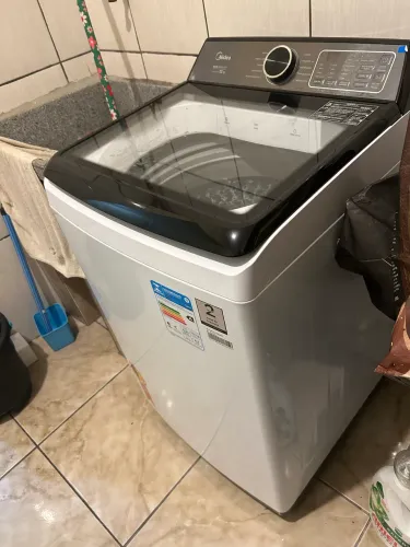 VENDE-SE MÁQUINA DE LAVAR