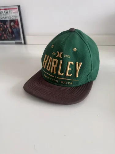 Boné Original Hurley Verde Com Regulagem Em Couro
