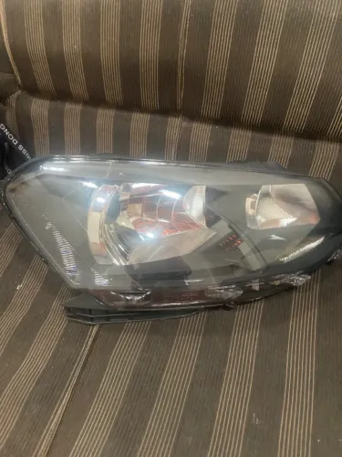Farol dianteiro gol g6 voyage 2013 /14 /15 e 2016