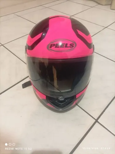 Capacete feminino