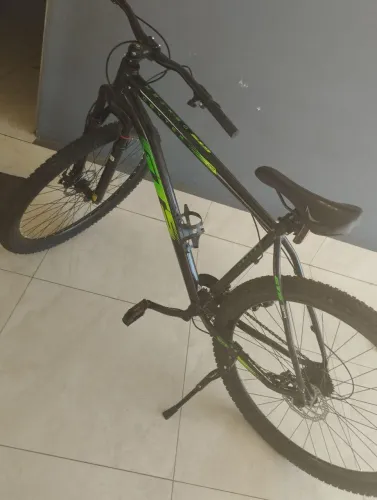 Bicicleta aro 29 gts preta quadro 21