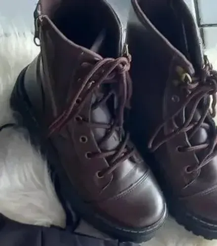 Bota NÚMERO 35