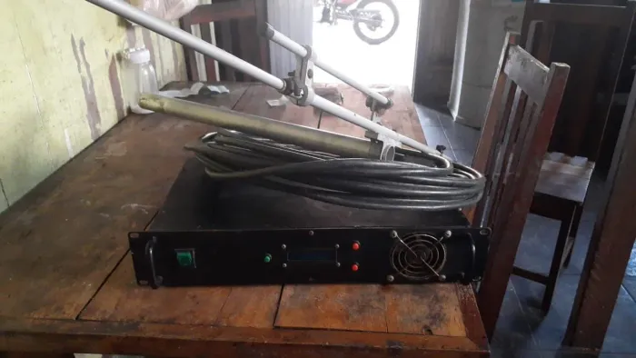 Vende-se transmissor FM 50w + Antena Dipolo com Gama Mach + 30m cabo