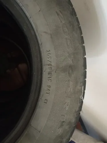 Vendo Pneu 205/65/15