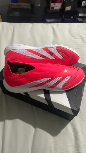 Chuteira society Adidas Predator 42