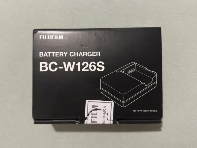 Carregador Fujifilm BC-W126S