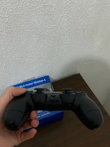 Controle de ps4 novo 
