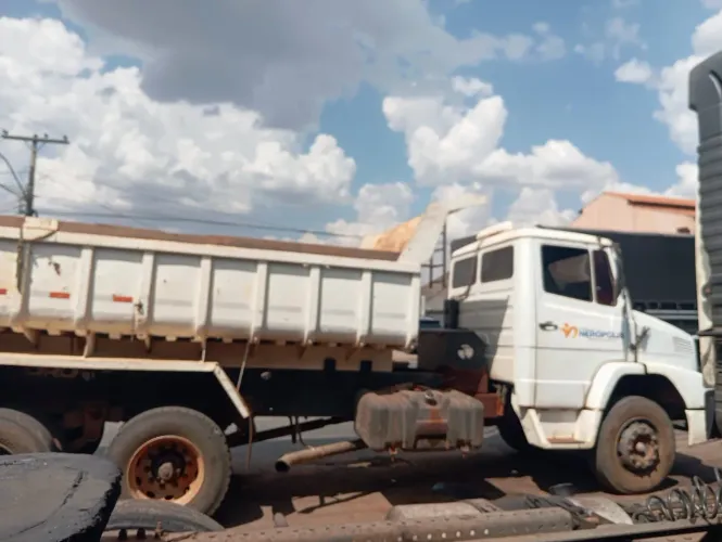 Vendo caminhão caçamba 1621