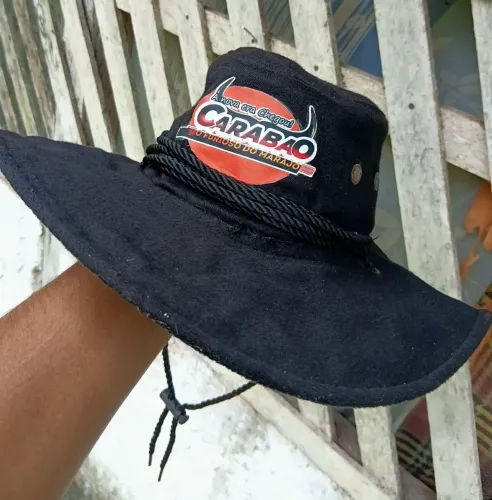 Vende-se este chapéu