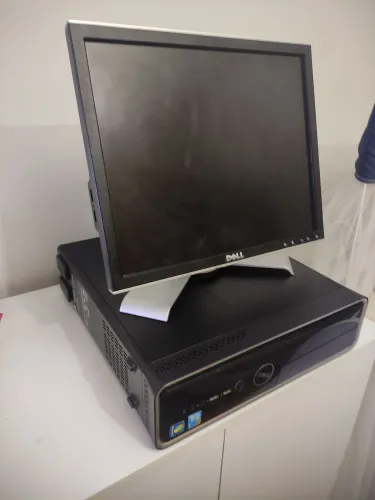 Computador e monitor Dell para estudo e trabalho core2duo ssd240 4gb de memoria formatado