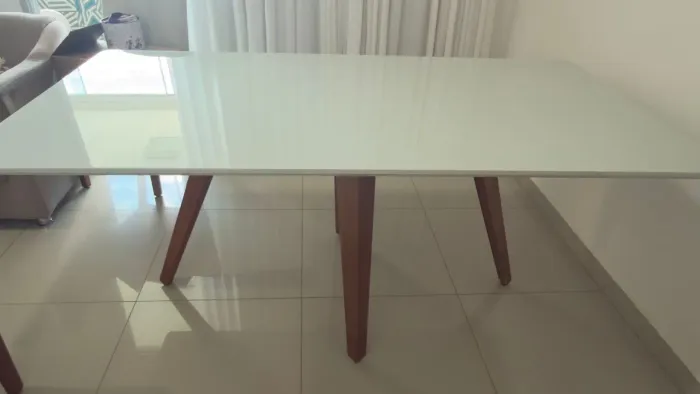 Mesa de 6 lugares madeira com tampo de vidro
