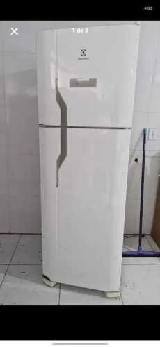 Vendo geladeira duas portas