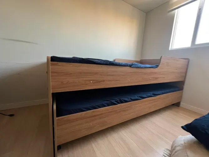 Cama com auxiliar com 5 meses de uso