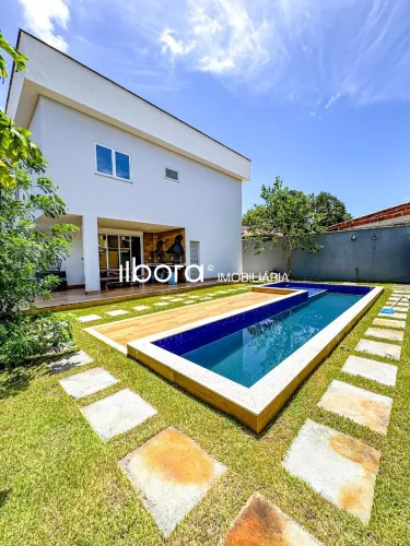 Casa Duplex de Alto Padrão a 300m da Praia, em Condomínio Fechado na Praia do Norte - Ilhé