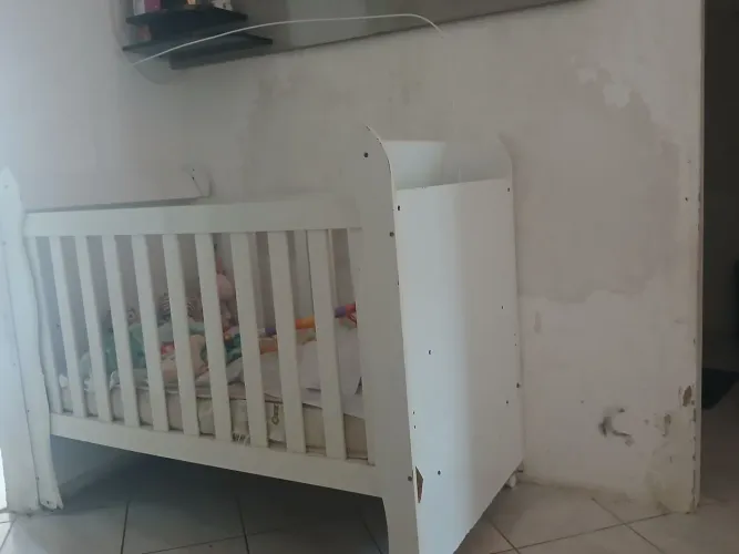 Berço e carrinho de bb